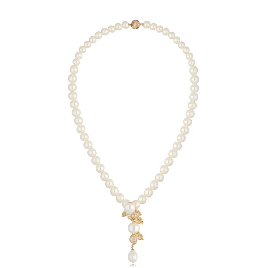 Pearl Necklace with Crystal Leaves